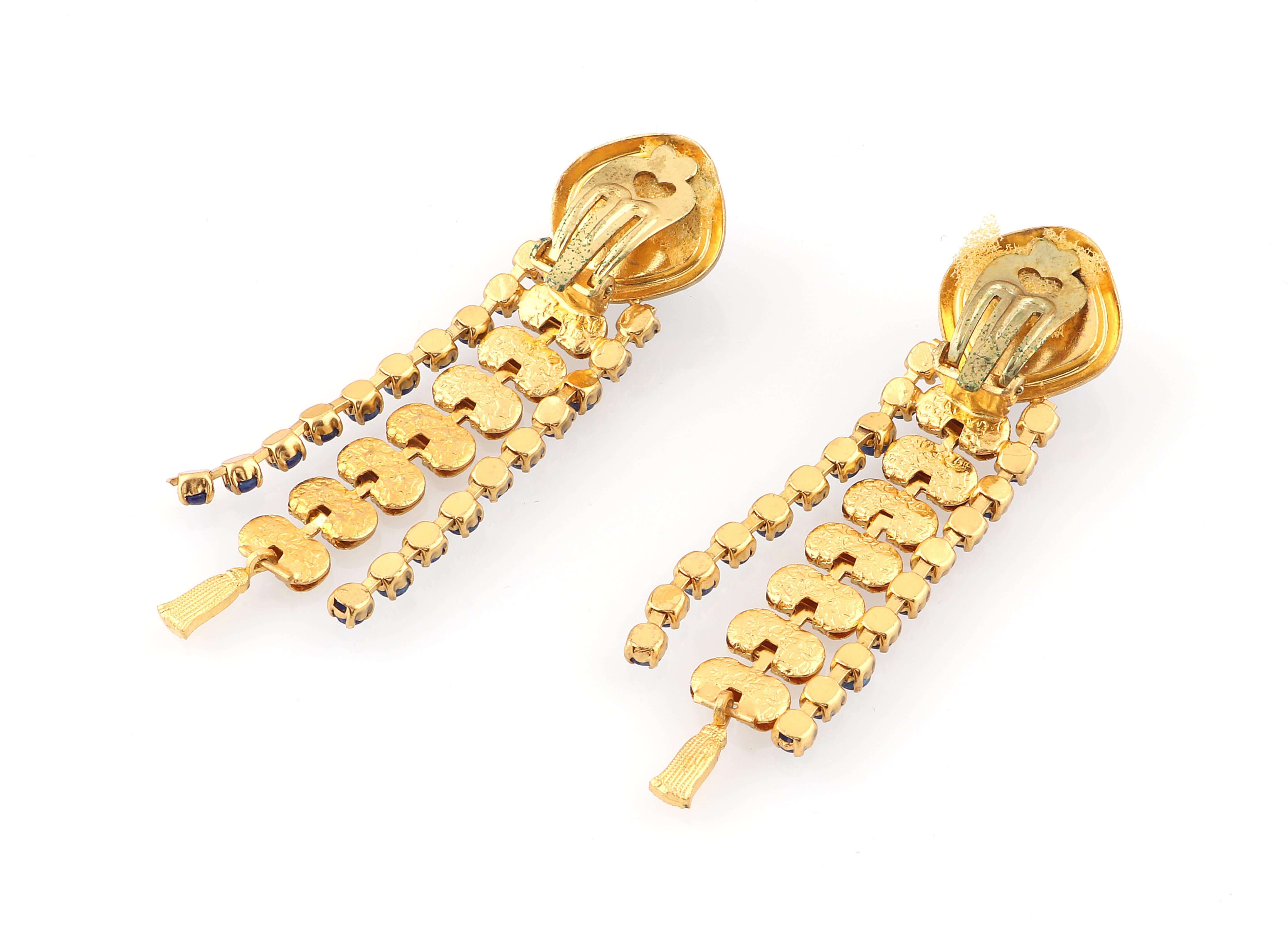 vergoldete Ohrclips von hinten