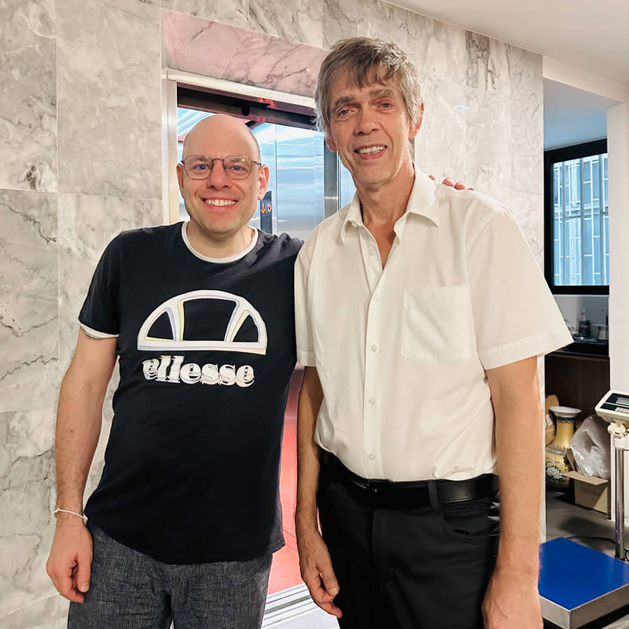 Gemmologe Eckmann  beim Treffen mit Adolf Peretti,