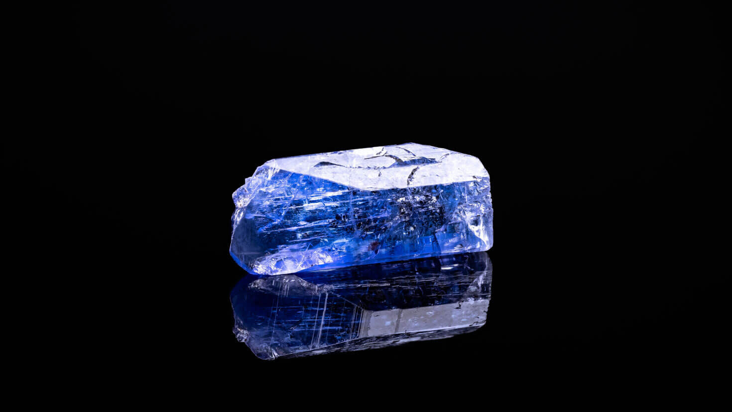  Tansanit Rohkristall