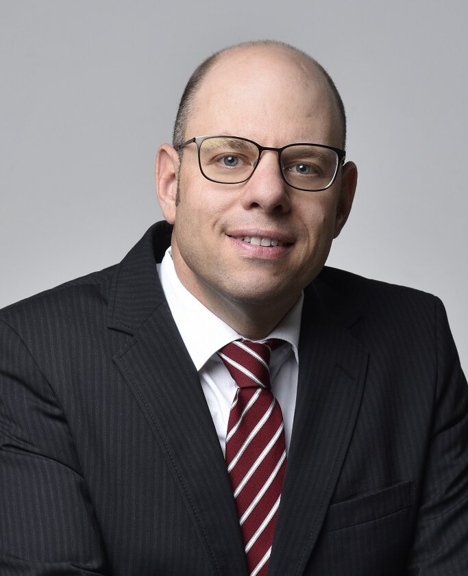 Leiter des Juwelenlabors Dorian Eckmann